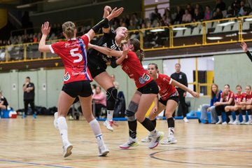 Bild 105 - wBJ SV Henstedt Ulzburg - HSG Holstein Kiel/Kronshagen : Ergebnis: 30:28